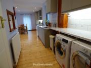 1 bedroom property to let in Western Avenue Asking price...