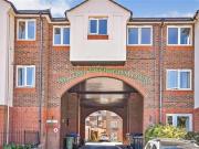 1 bedroom retirement property for rent in Chatham Court,...