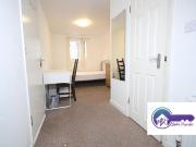 1 Bedroom Room in Flat Share To Rent