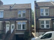 1 Bedroom Semi detached House For Sale In Chatham