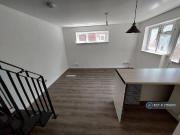 1 bedroom semi detached house to rent