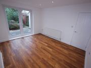 1 bedroom semi detached house to rent
