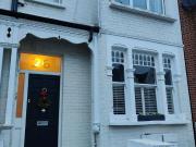 1 Bedroom Shared Living/roommate Greater London England...