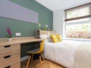 1 Bedroom Shared Living/roommate Huddersfield...