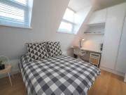 1 Bedroom Shared Living/roommate London London 90410919