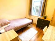 1 Bedroom Shared Living/roommate London London 92160831