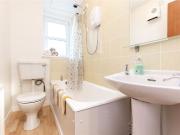 1 bedroom studio apartment to rent