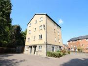 1 Bedroom Studio Flat