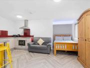 1 Bedroom Studio Flat