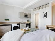 1 bedroom studio for rent in Belmont Road, Wallington