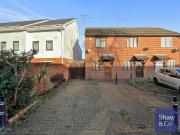 1 bedroom end of terrace house for sale