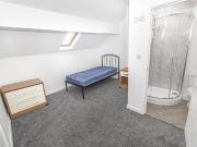 1 bedroom house share to rent