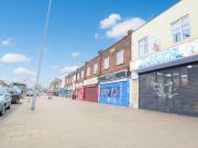 1 Bedroom To Rent in 32a Whalebone Lane South, Dagenham, RM8