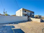 1 Bedroom Townhouse 641 N Maryland Pkwy in Las Vegas, NV...