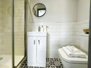 1 bedroom in a house share to rent