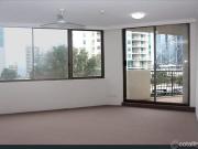 1 Bedroom with views to Surfers & Broadbeach