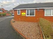 1 Bedrooms Bungalow for rent in Butts Mount, Great...