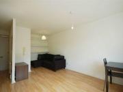 1 Bedrooms Flat for rent in 6 Christchurch Avenue,...