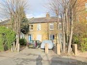 1 Bedrooms Flat for rent in Bounds Green Road, Bounds...