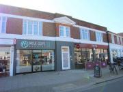 1 Bedrooms Flat for rent in Broadwater Court, Broadwater...