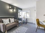 1 Bedrooms Flat for rent in Burley Road, Leeds LS4