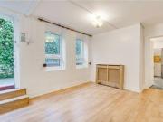 1 Bedrooms Flat for rent in Burlington Court, Spencer...