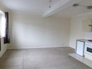 1 Bedrooms Flat for rent in Calder Road, Maidstone ME14