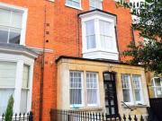 1 Bedrooms Flat for rent in Castilian Street,...