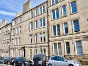 1 Bedrooms Flat for rent in Comely Bank Row, Comely...