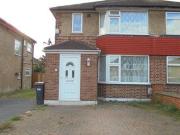 1 Bedrooms Flat for rent in Connaught Avenue, Hounslow TW4