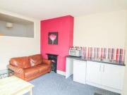 1 Bedrooms Flat for rent in Edinburgh Grove, Armley,...