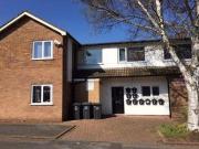 1 Bedrooms Flat for rent in Gladstone Avenue,...