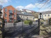 1 Bedrooms Flat for rent in Higher Tame Street,...