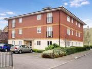 1 Bedrooms Flat for rent in Laundry Court, Northway,...
