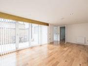 1 Bedrooms Flat for rent in Lawrie Reilly Place,...