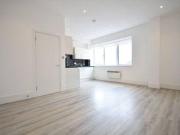 1 Bedrooms Flat for rent in Market Place, Wokingham,...