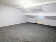 1 Bedrooms Flat for rent in Market Street, Milnsbridge,...
