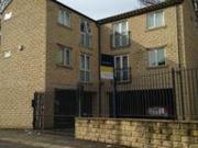 1 Bedrooms Flat for rent in Moor End Road, Lockwood,...