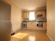 1 Bedrooms Flat for rent in Mortlake Road, Ilford, Essex IG1