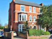 1 Bedrooms Flat for rent in Musters Road, West...