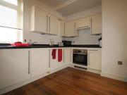 1 Bedrooms Flat for rent in Oak Road, Leatherhead KT22