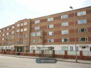 1 Bedrooms Flat for rent in Parrs Wood Court, East...