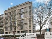 1 Bedrooms Flat for rent in Quebec Way, Claremont House,...