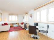 1 Bedrooms Flat for rent in Queensgate House, Bow...