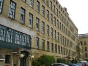 1 Bedrooms Flat for rent in Riverside Court,...