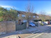 1 Bedrooms Flat for rent in Stevenage Road, Hammersmith,...