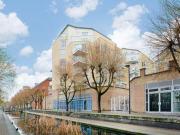 1 Bedrooms Flat for rent in Water Gardens Square, London...