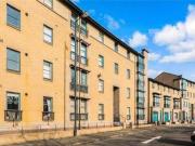 1 Bedrooms Flat for sale in 2/1, Alexander Crescent,...