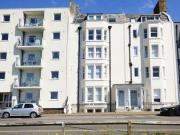 1 Bedrooms Flat for sale in South Terrace, Littlehampton...