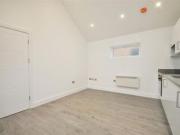 1 Bedrooms Flat for sale in Vicarage Road, Watford WD18